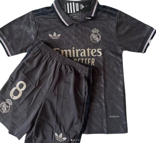 Conjunto Niños Real Madrid Valverde