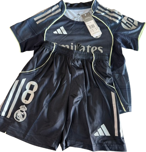 Conjunto Niños Real Madrid Alternativa 2025 Valverde 8