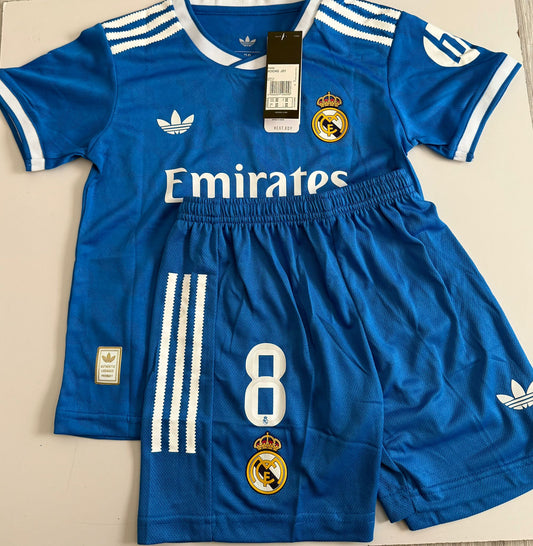 Conjunto Niños Real Madrid Alternativa Azul 2025 Valverde 8