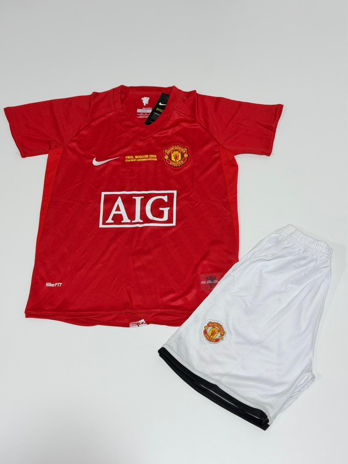 Conjunto Niños Manchester United CR7 Retro